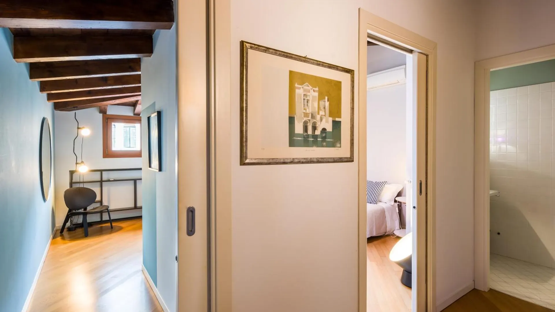 Mori Canal View Venice Apartment